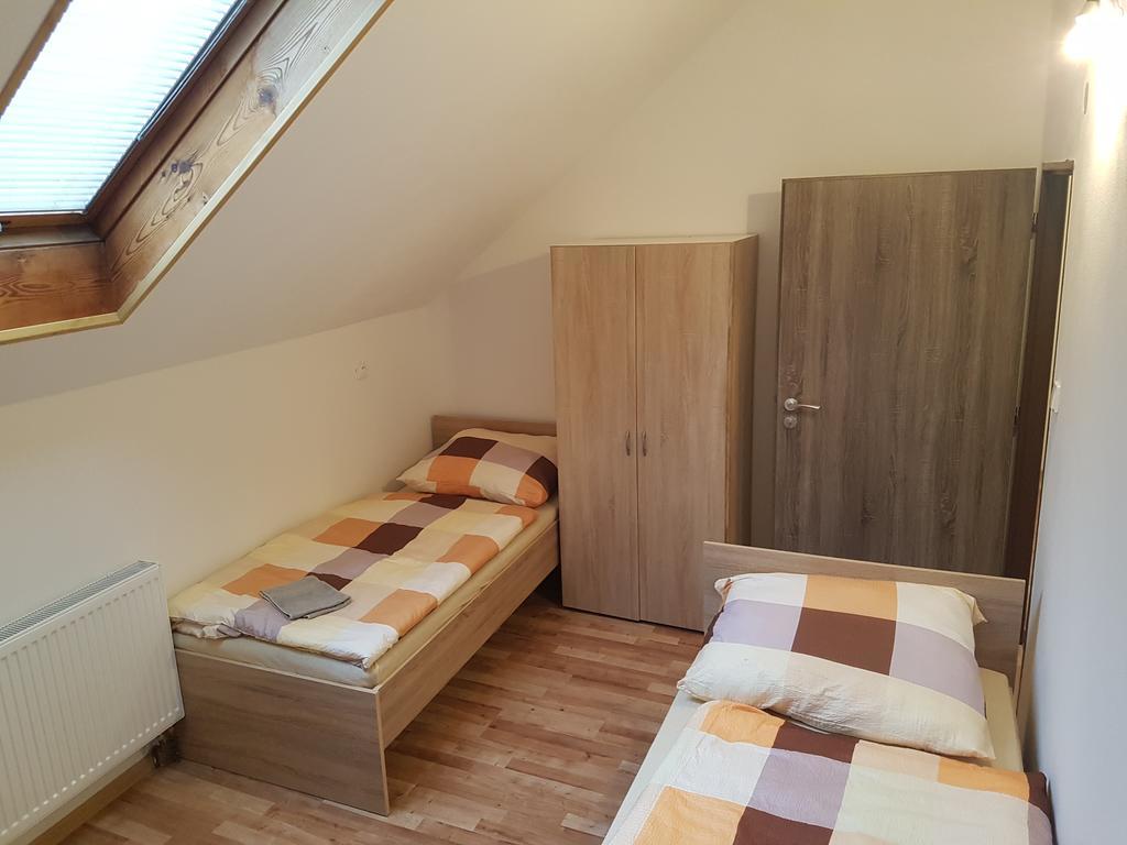 Ubytovani Zizkova Pacov Hotel ภายนอก รูปภาพ