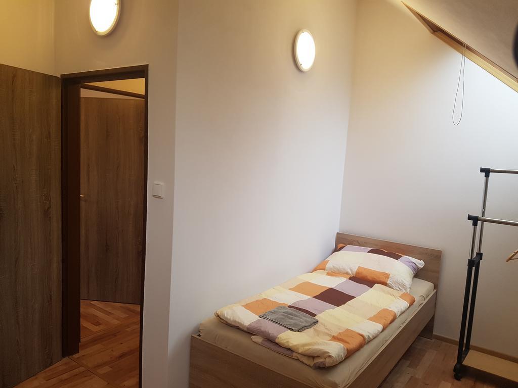 Ubytovani Zizkova Pacov Hotel ภายนอก รูปภาพ